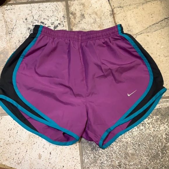 Nike Pants - Women’s Nike dry fit shorts
